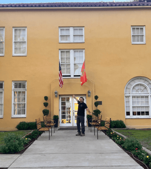 Daren - Front of Museum-2